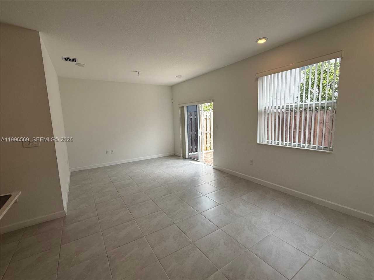 12845 Nw 24th Ave - Photo 4 of 8