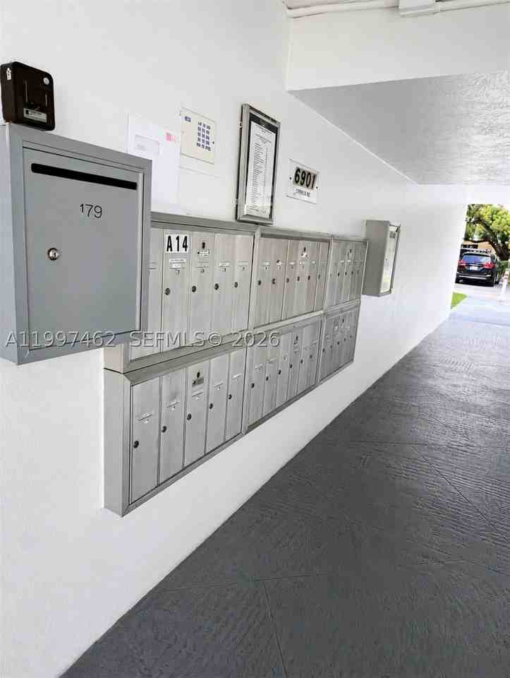 6901 Cypress Rd #B17 - Photo 3 of 14