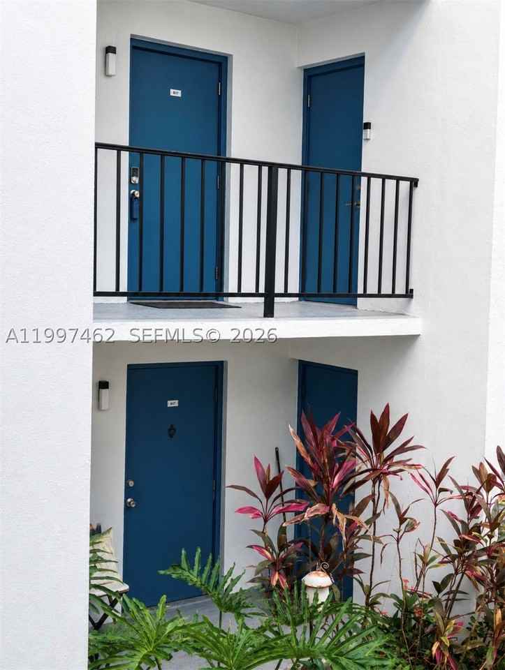 6901 Cypress Rd #B17 - Photo 5 of 14