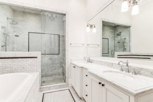 featured image of 118 W Chestnut St