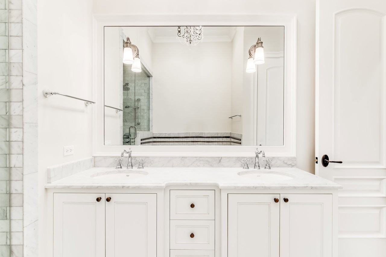 118 W Chestnut St - Photo 5 of 8