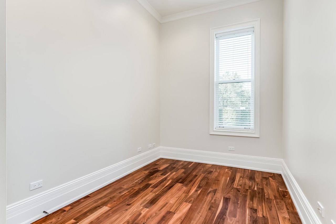 118 W Chestnut St - Photo 6 of 8