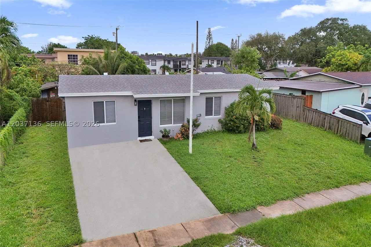 5701 Sw 37th St - Photo 2 of 50