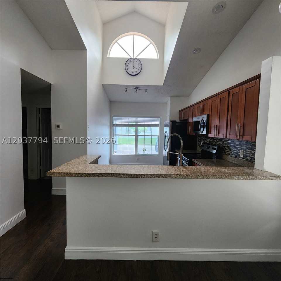 10180 Fanfare Dr #10180 - Photo 5 of 32