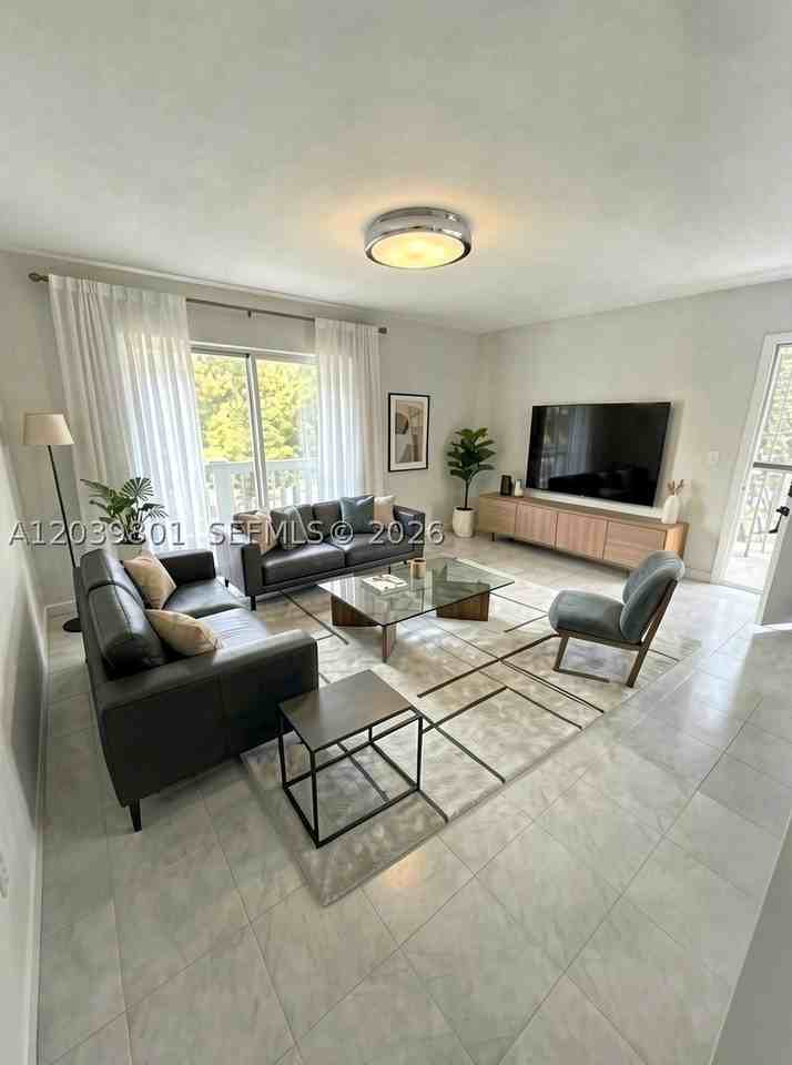 22 Sw 55th Avenue Rd #U - Photo 2 of 10