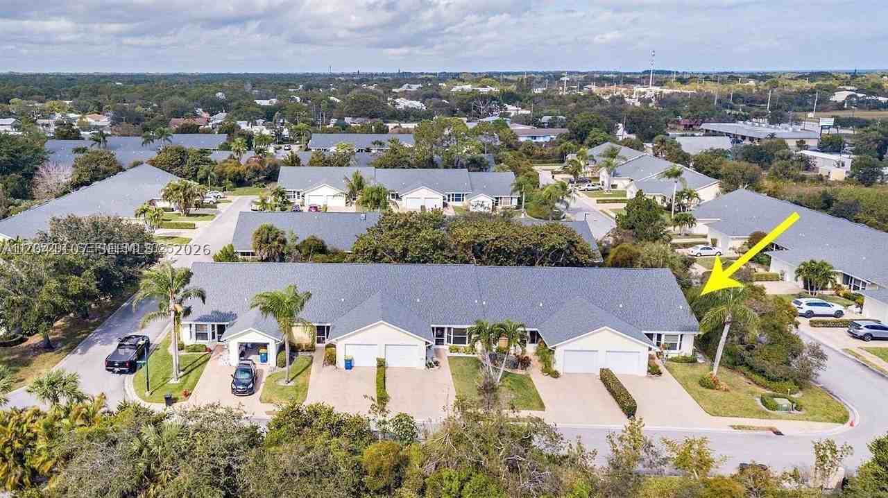 11078 Se Sea Pines Cir - Photo 2 of 24