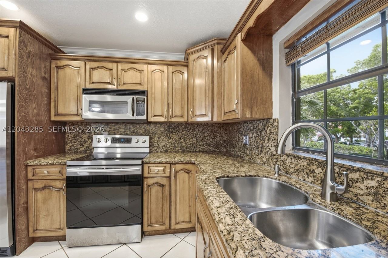3361 Nw 85th Ave #205 - Photo 4 of 31
