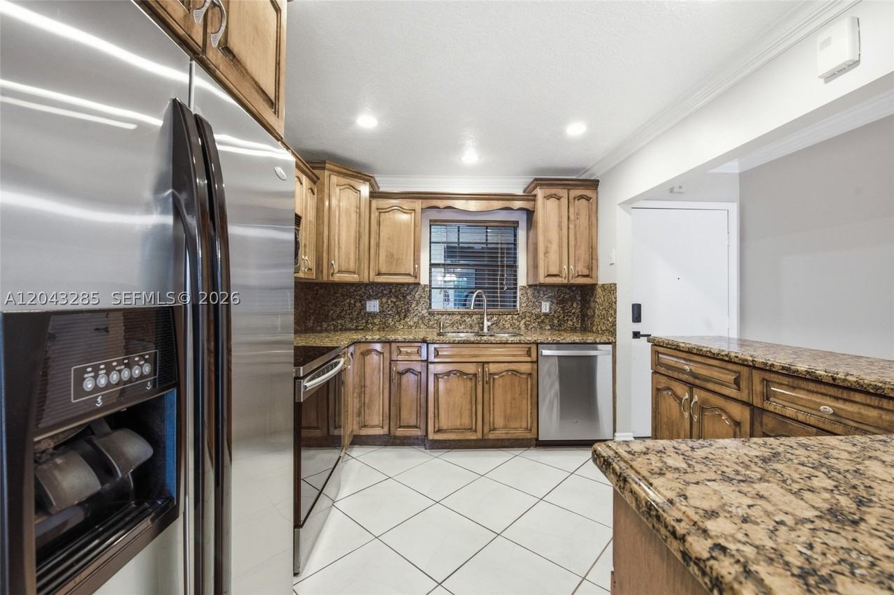 3361 Nw 85th Ave #205 - Photo 6 of 31