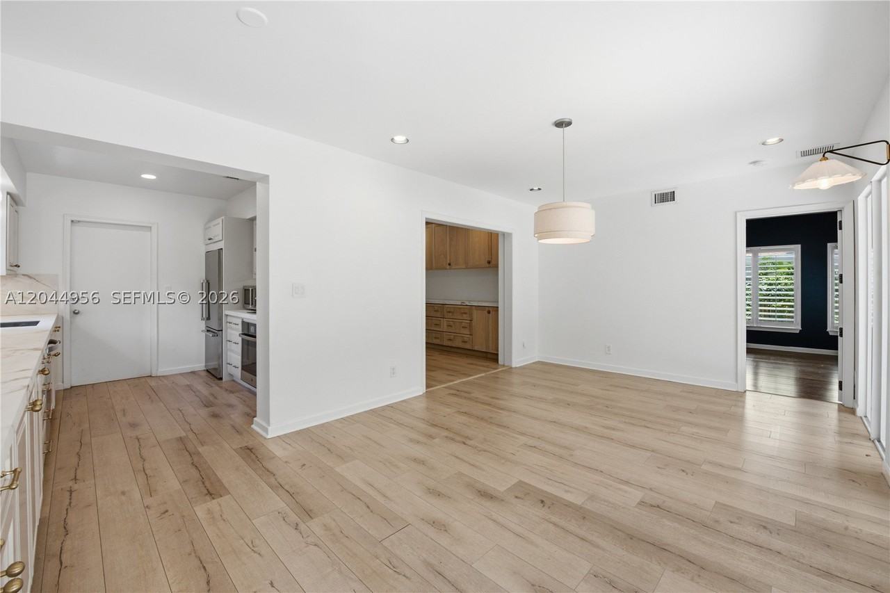 7220 Sw 53rd Ct - Photo 7 of 24