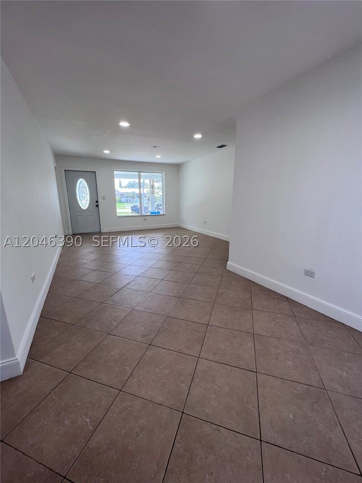 600 N 70th Ter - Photo 2 of 15