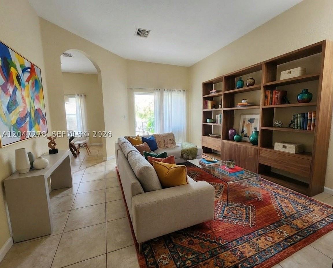 2363 Se 19th St - Photo 6 of 17