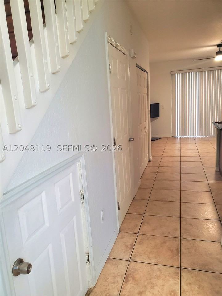 7834 Catalina Cir #7834 - Photo 4 of 21