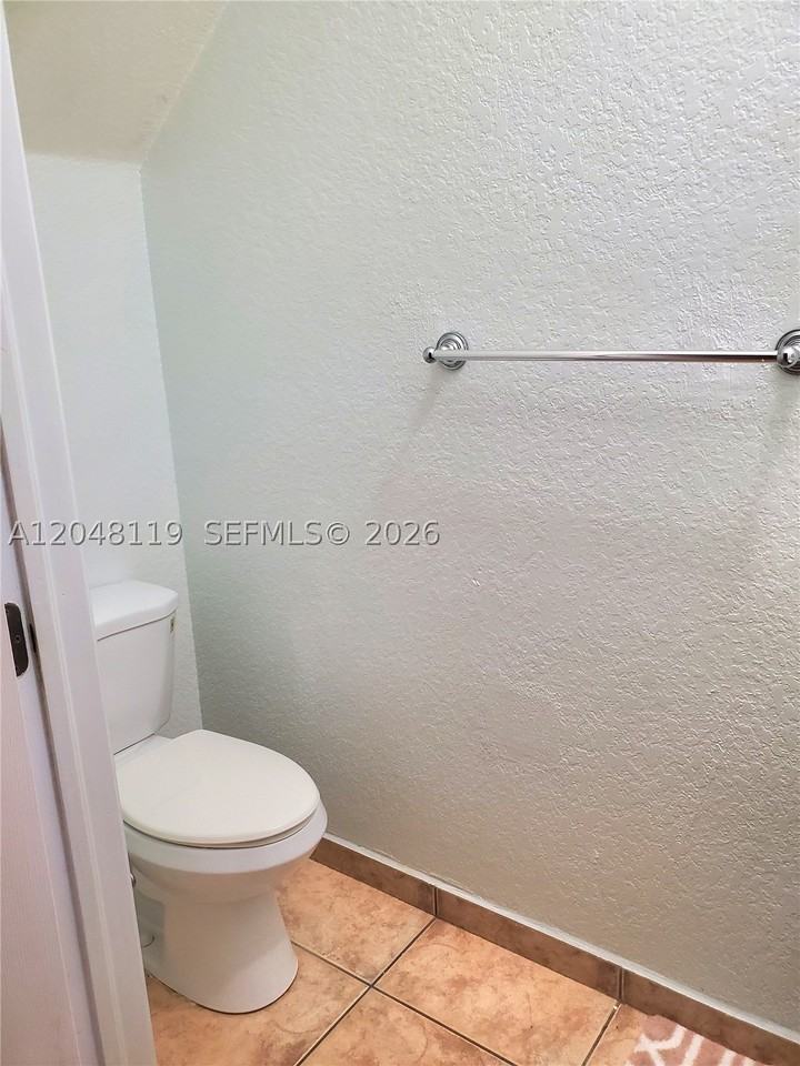 7834 Catalina Cir #7834 - Photo 5 of 21