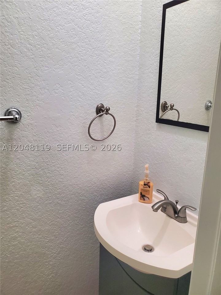 7834 Catalina Cir #7834 - Photo 6 of 21