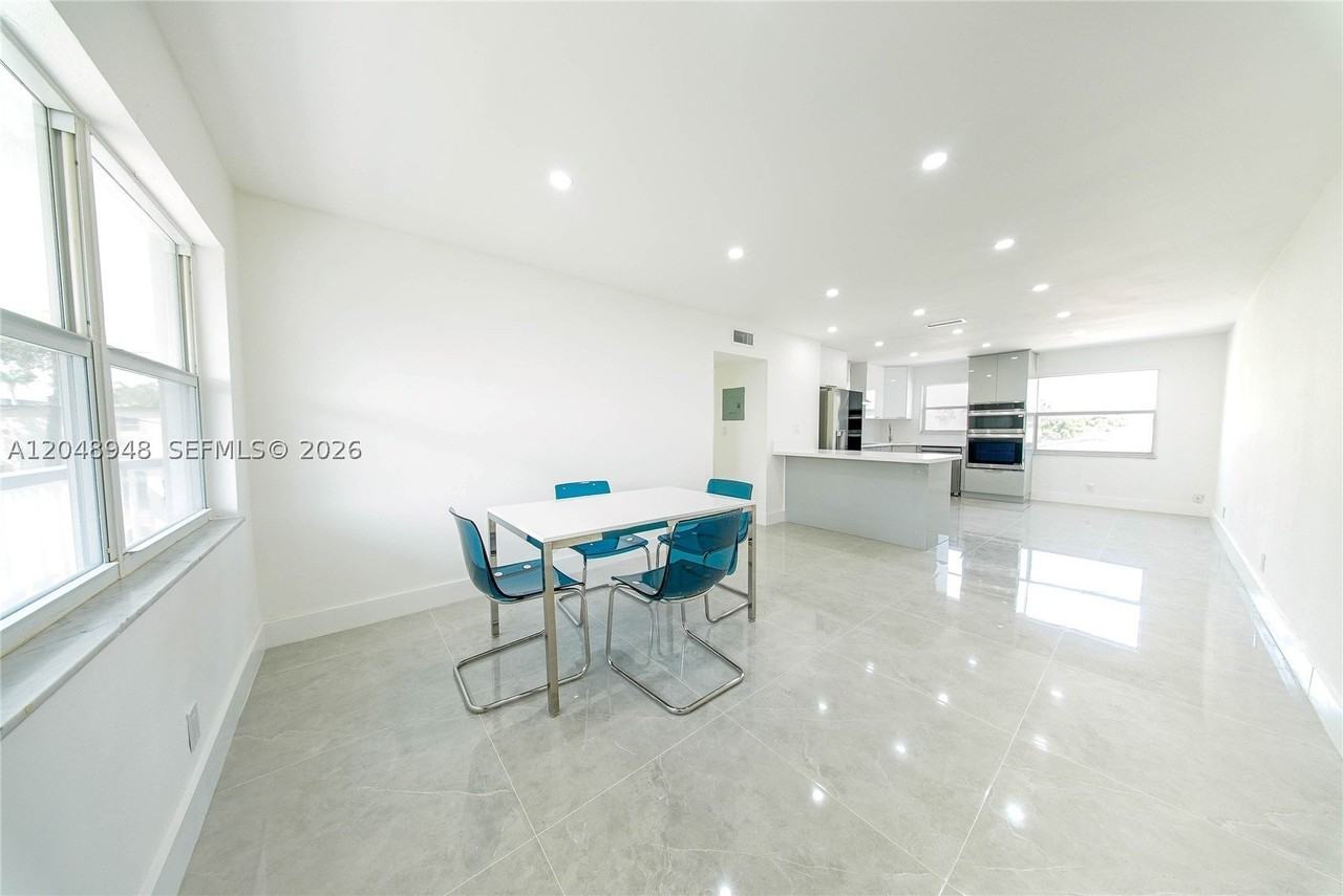 2458 Polk St #201 - Photo 4 of 28