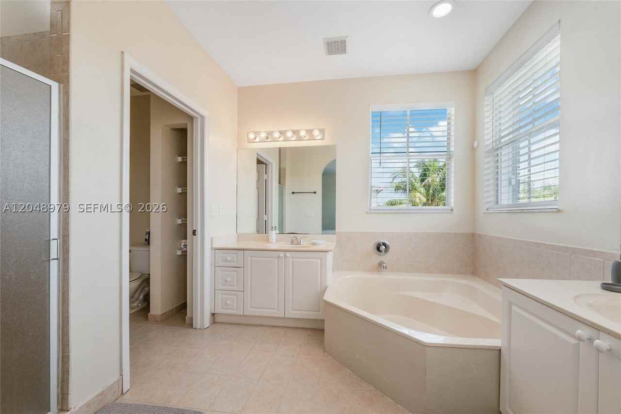 20255 Sw 129th Ave - Photo 7 of 14