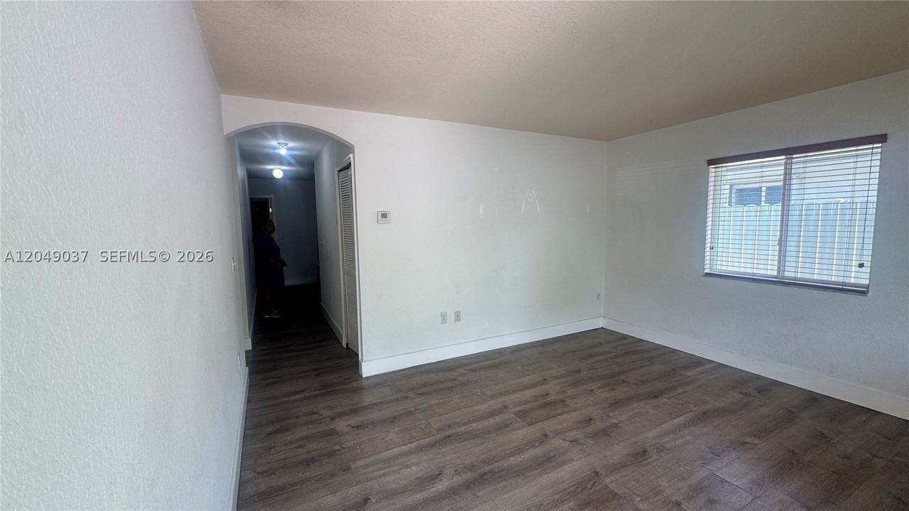 5680 Nw 23rd Ave #0 - Photo 4 of 21