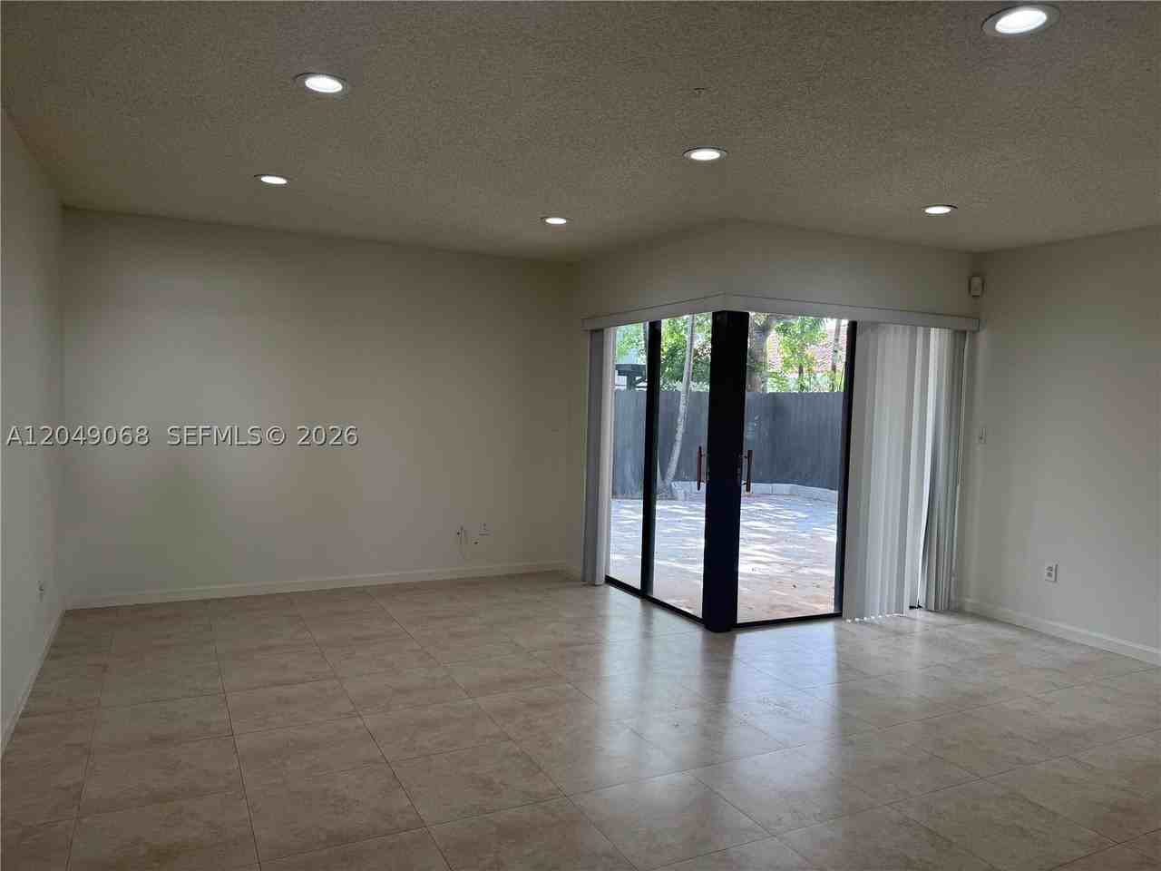 15054 Sw 127th Pl #0 - Photo 3 of 50
