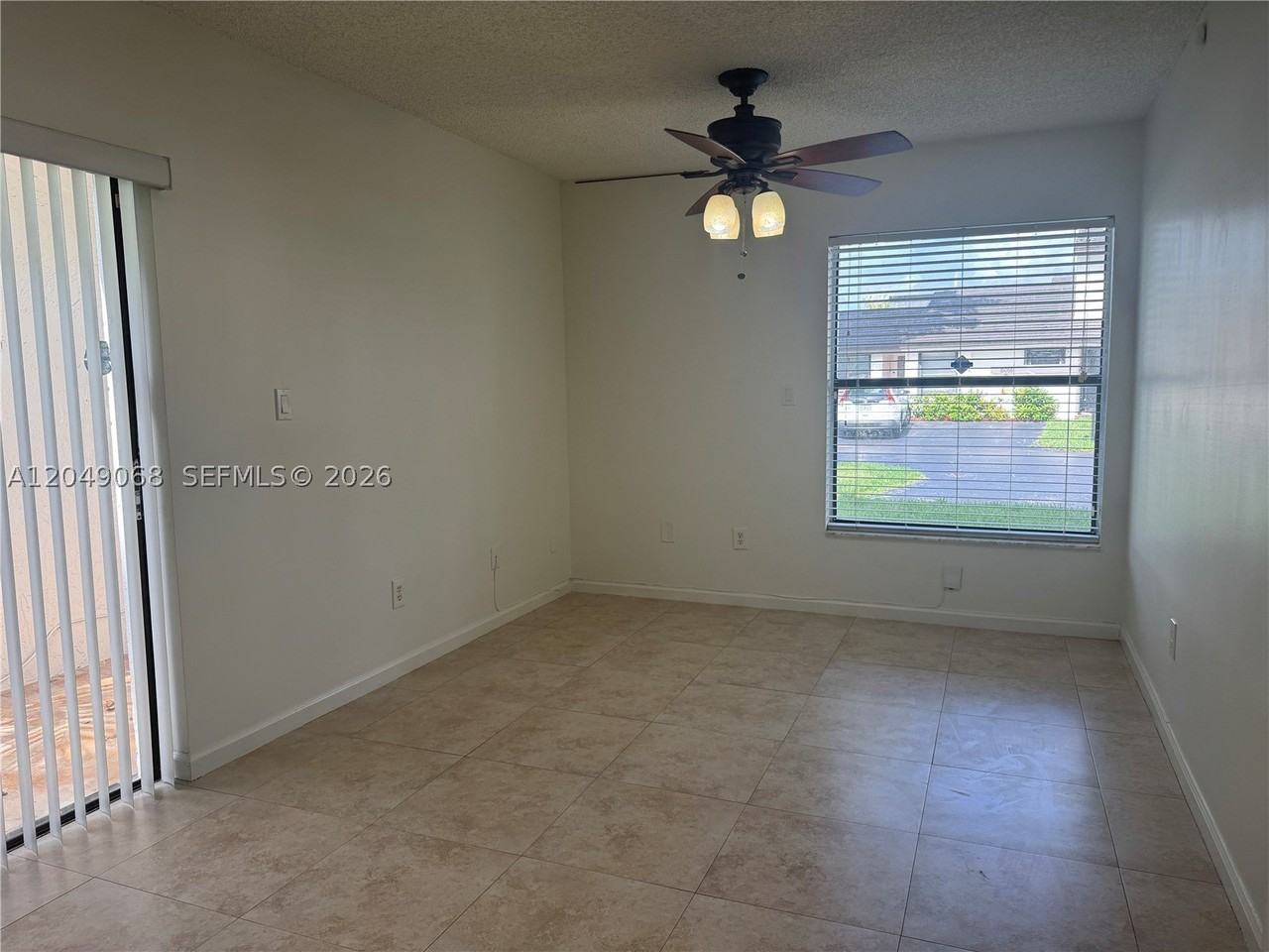 15054 Sw 127th Pl #0 - Photo 5 of 50