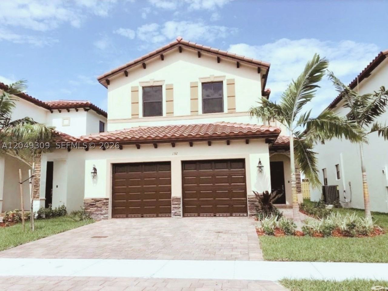 132 Ne 24th Ave