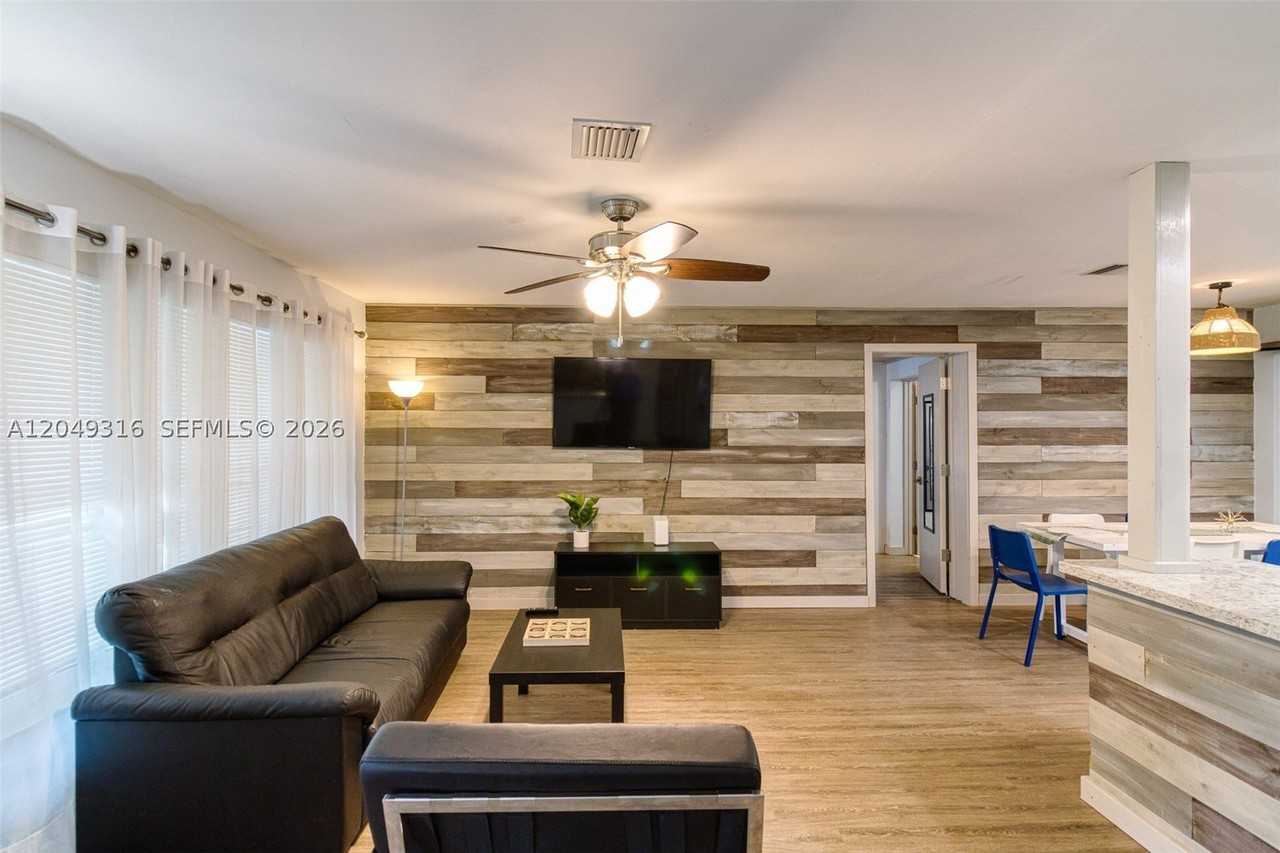 3039 Grant St #3039 - Photo 3 of 42