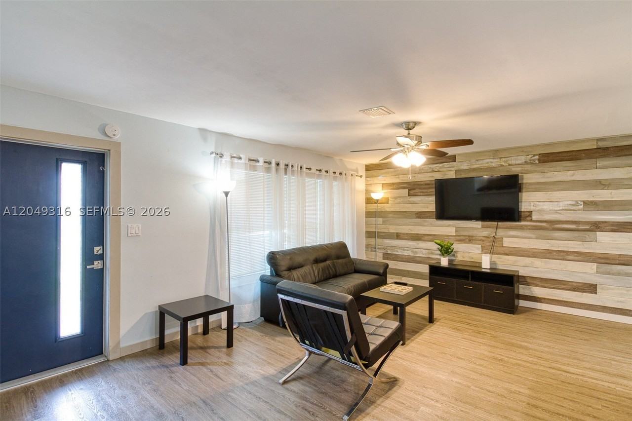 3039 Grant St #3039 - Photo 4 of 42