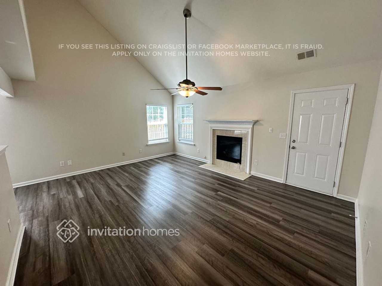 8806 Laurel Run Dr - Photo 4 of 19