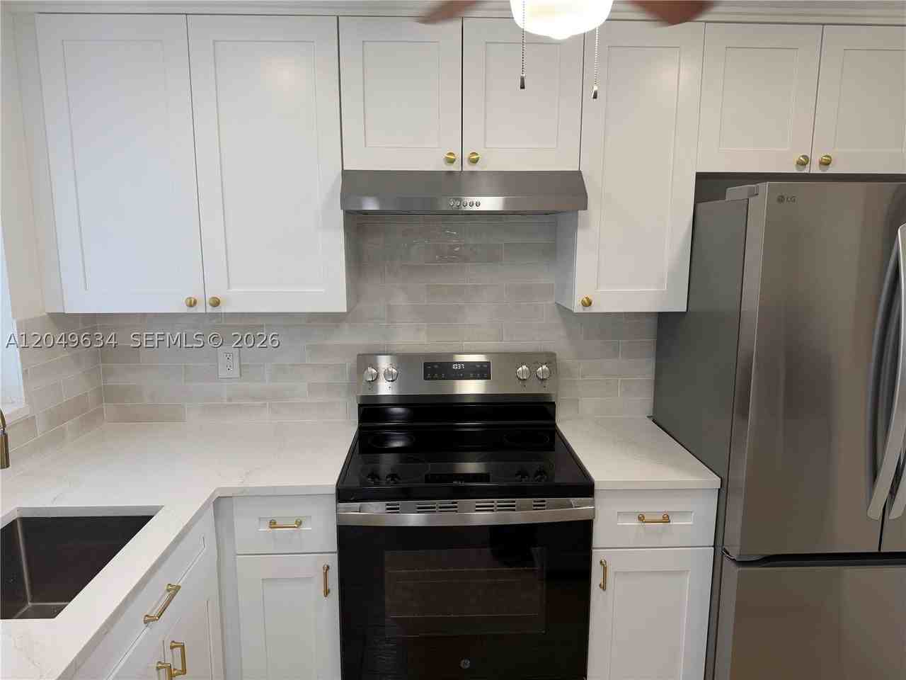 8135 Sunrise Lakes Blvd #210 - Photo 3 of 45