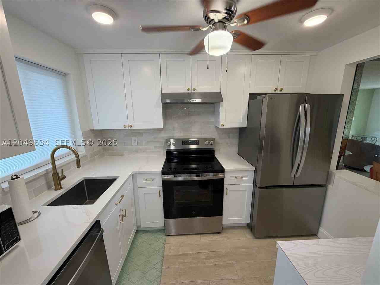 8135 Sunrise Lakes Blvd #210 - Photo 6 of 45