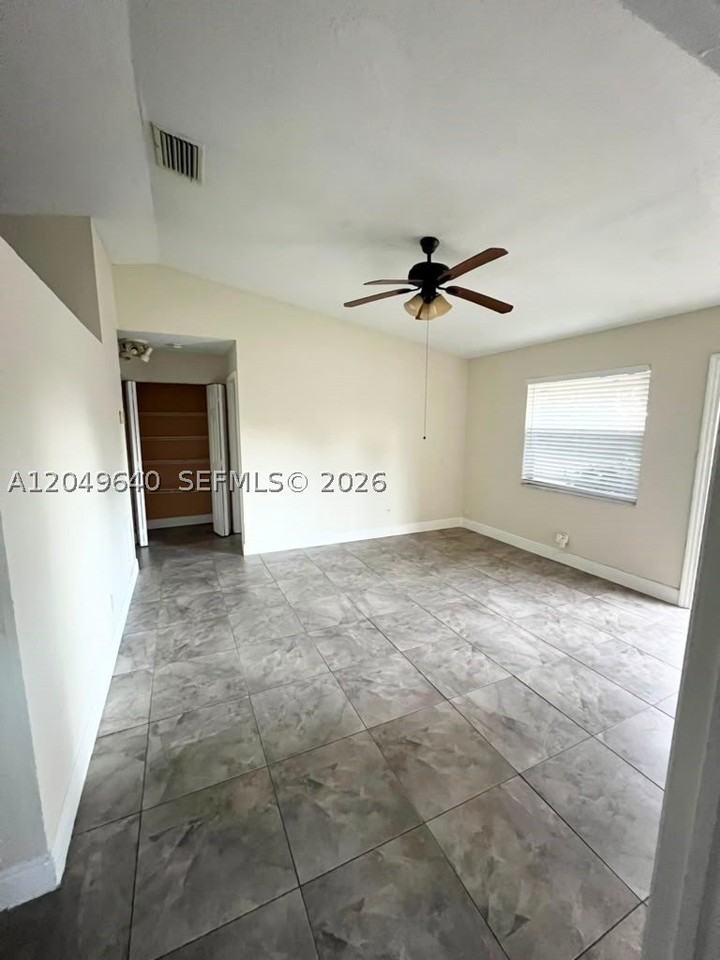 2201 Scott St #A1 - Photo 5 of 19