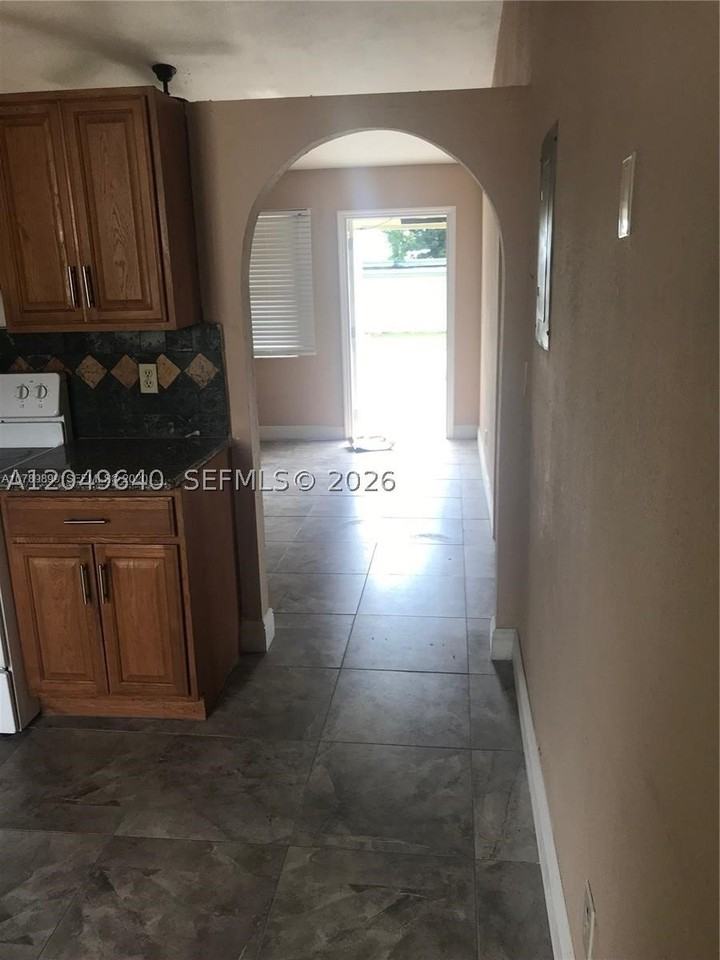 2201 Scott St #A1 - Photo 7 of 19