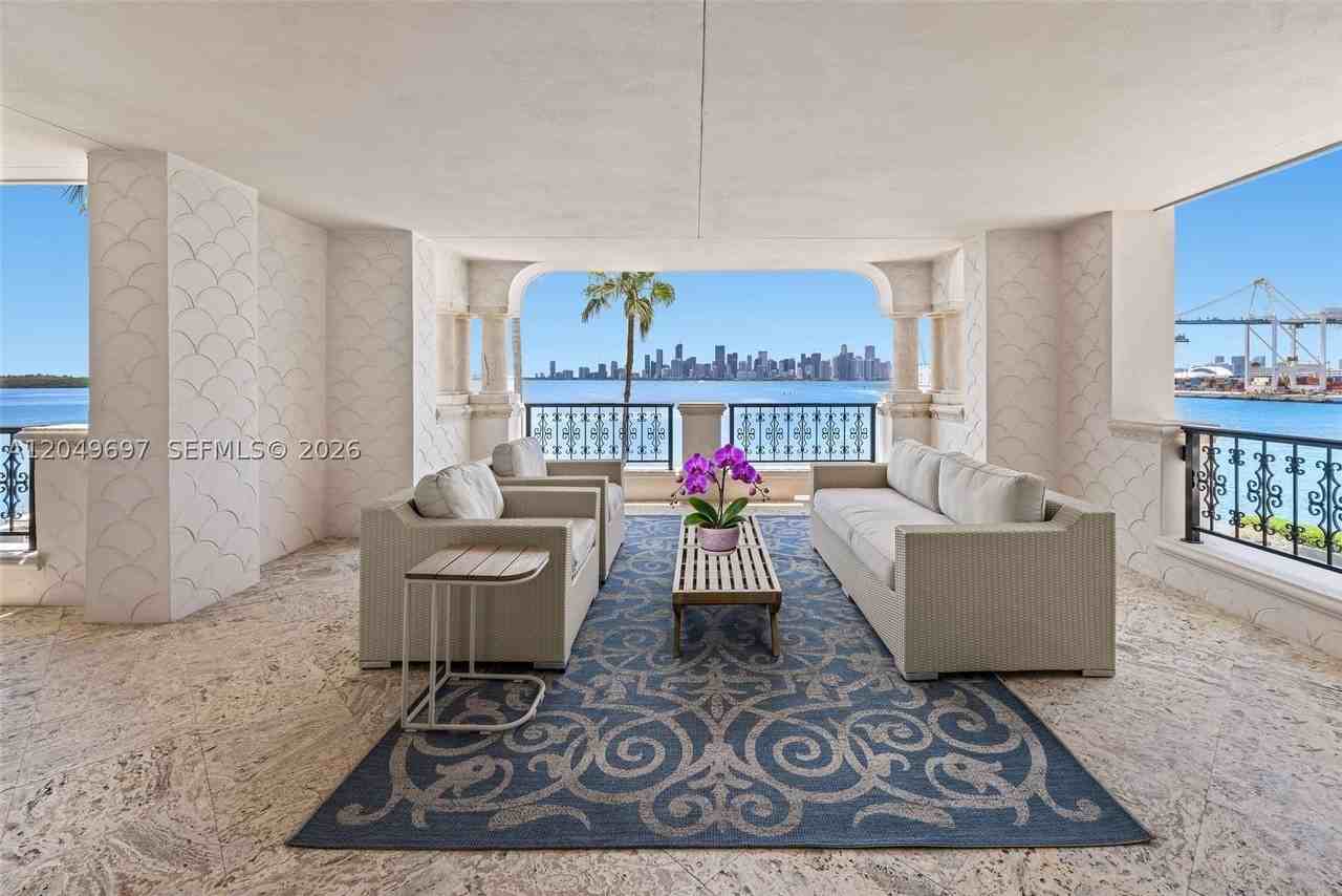 5245 Fisher Island Dr #5245 - Photo 7 of 50