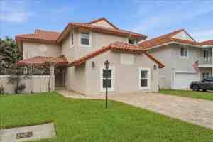 featured image of 10545 Nw 43rd Ter