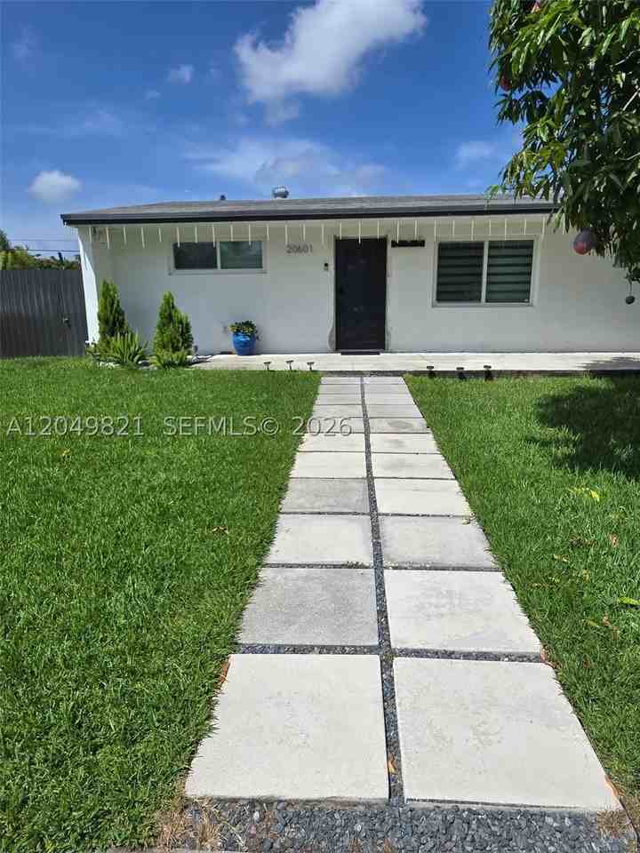 20601 Sw 116th Rd #B - Photo 3 of 3