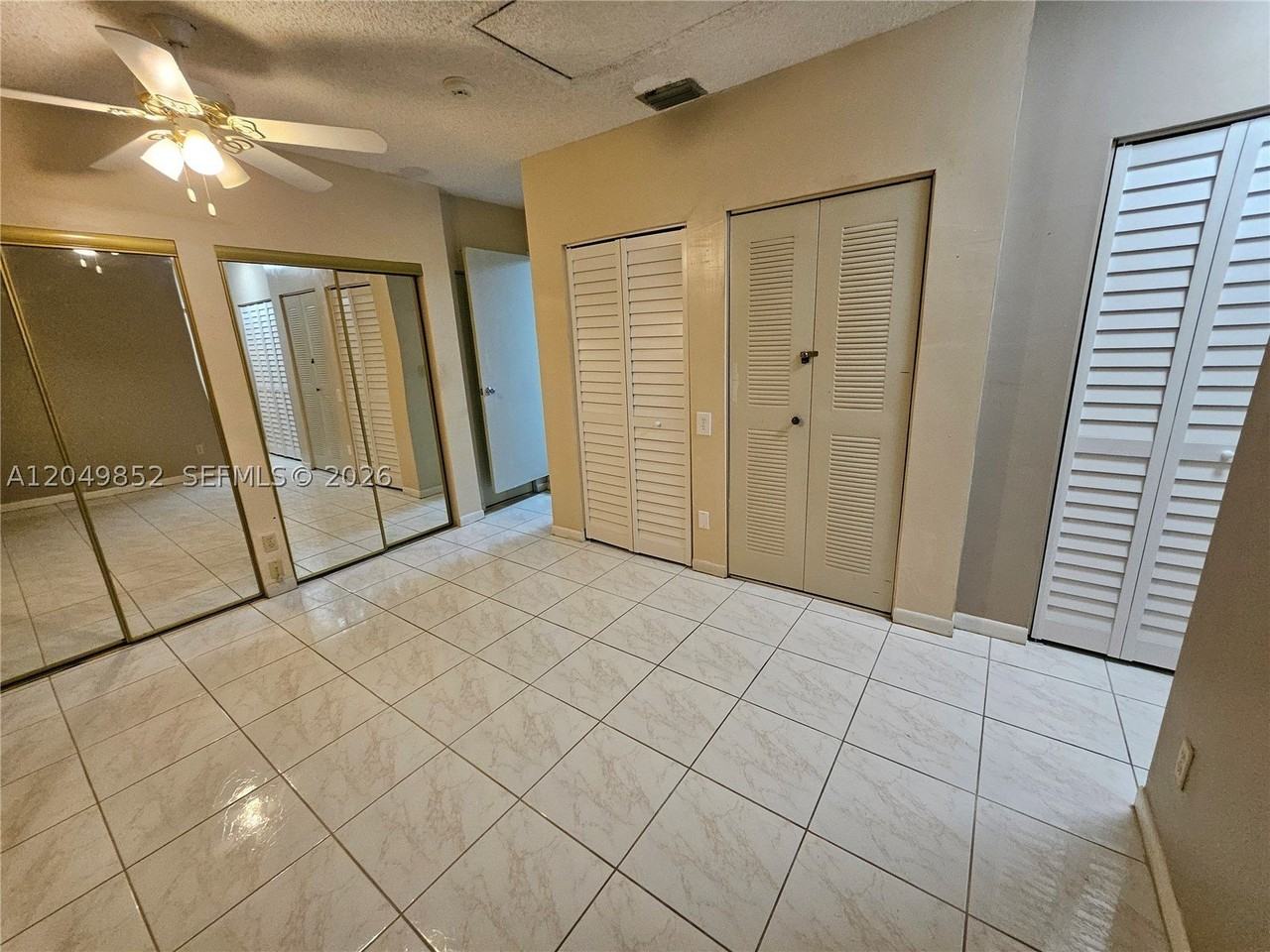 12340 Sw 41st St #1 - Photo 5 of 6