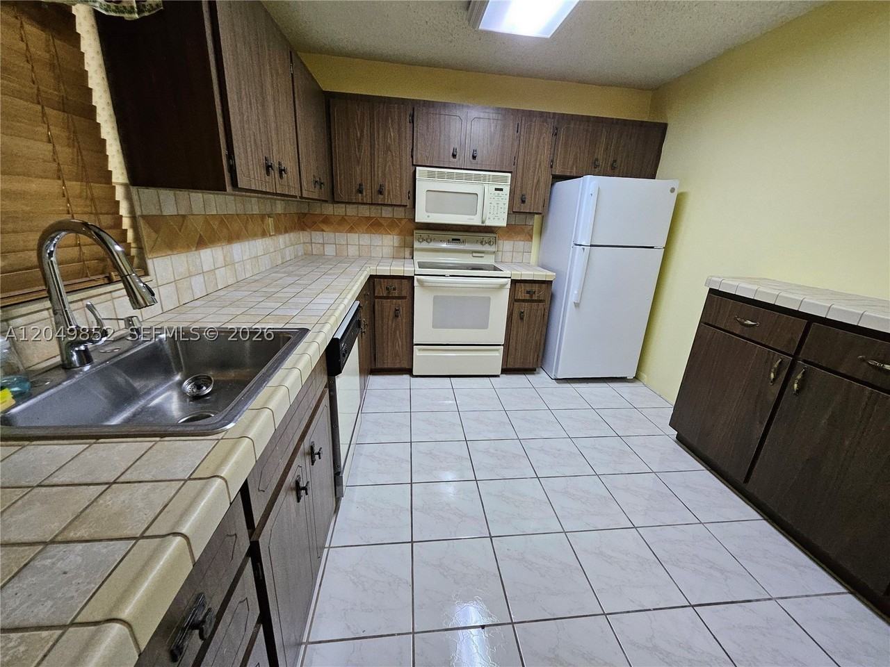 12340 Sw 41st St #1 - Photo 6 of 6