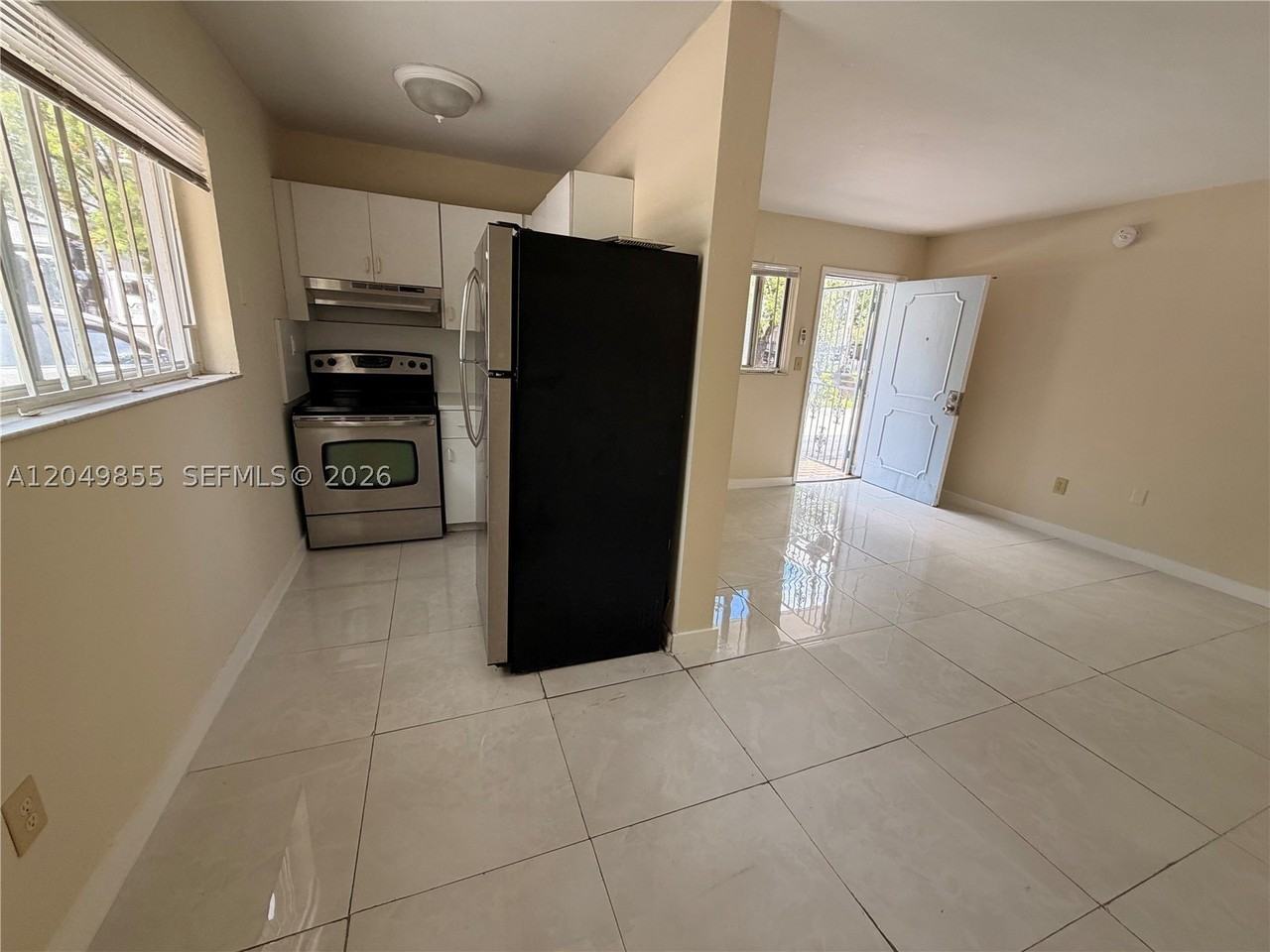 1194 Nw 19th Ave #1 - Photo 4 of 17