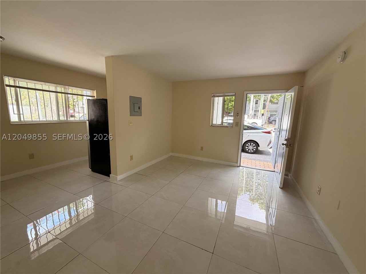 1194 Nw 19th Ave #1 - Photo 5 of 17