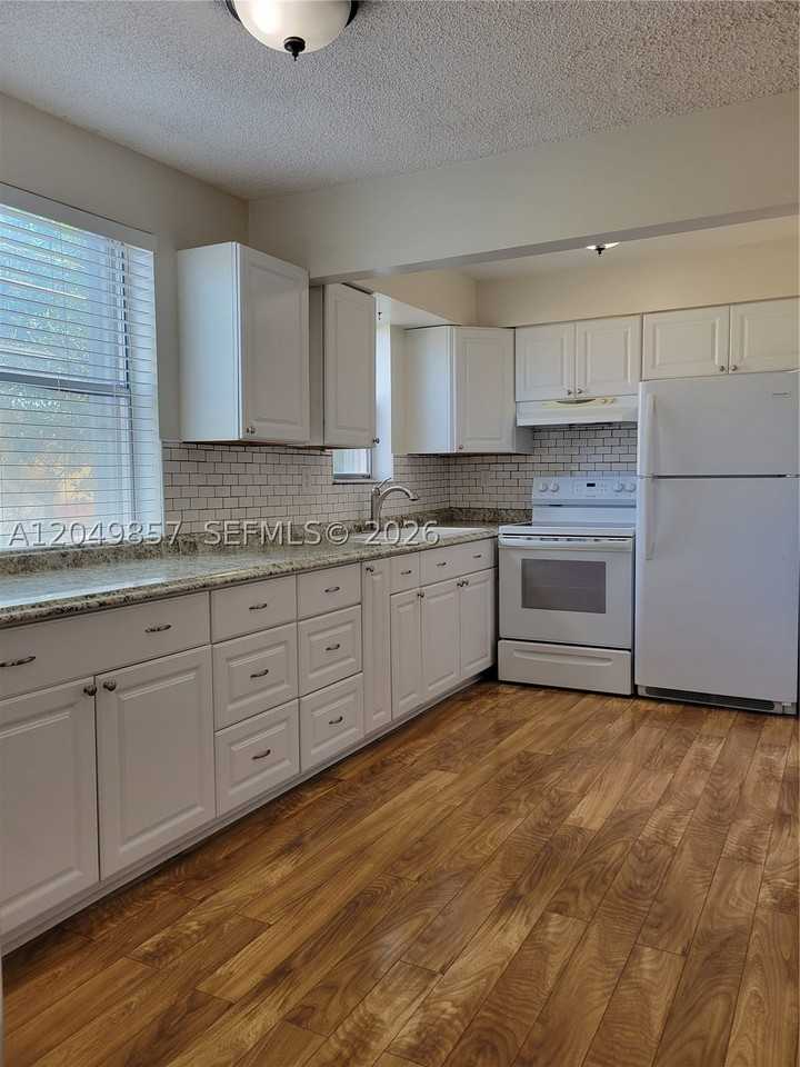 2200 Taylor St #205 - Photo 2 of 14