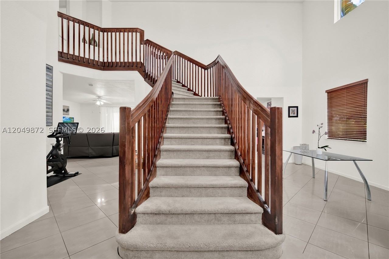 20765 Sw 89th Ave - Photo 5 of 40