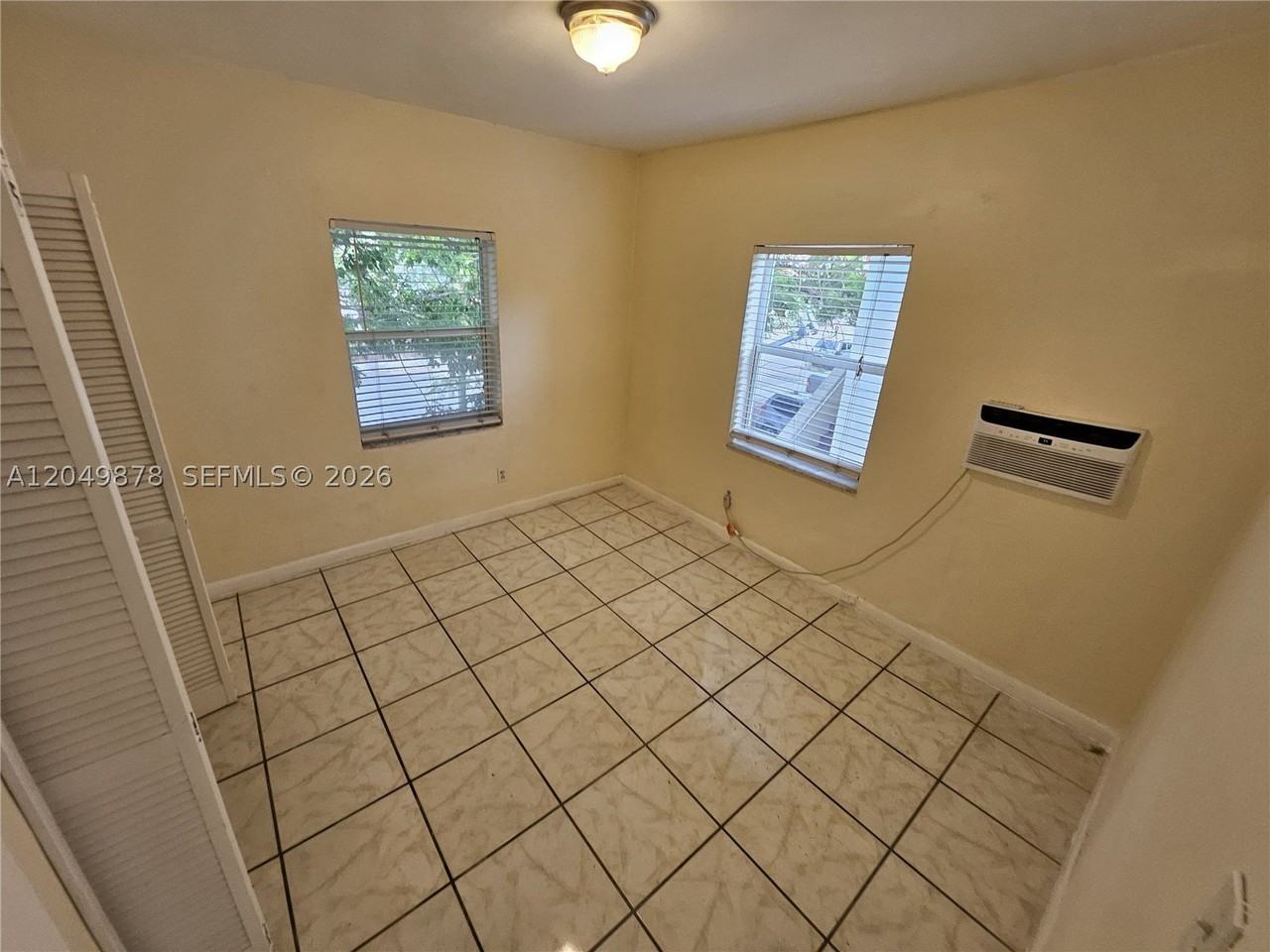 822 Sw 31st Ave #822 - Photo 6 of 14