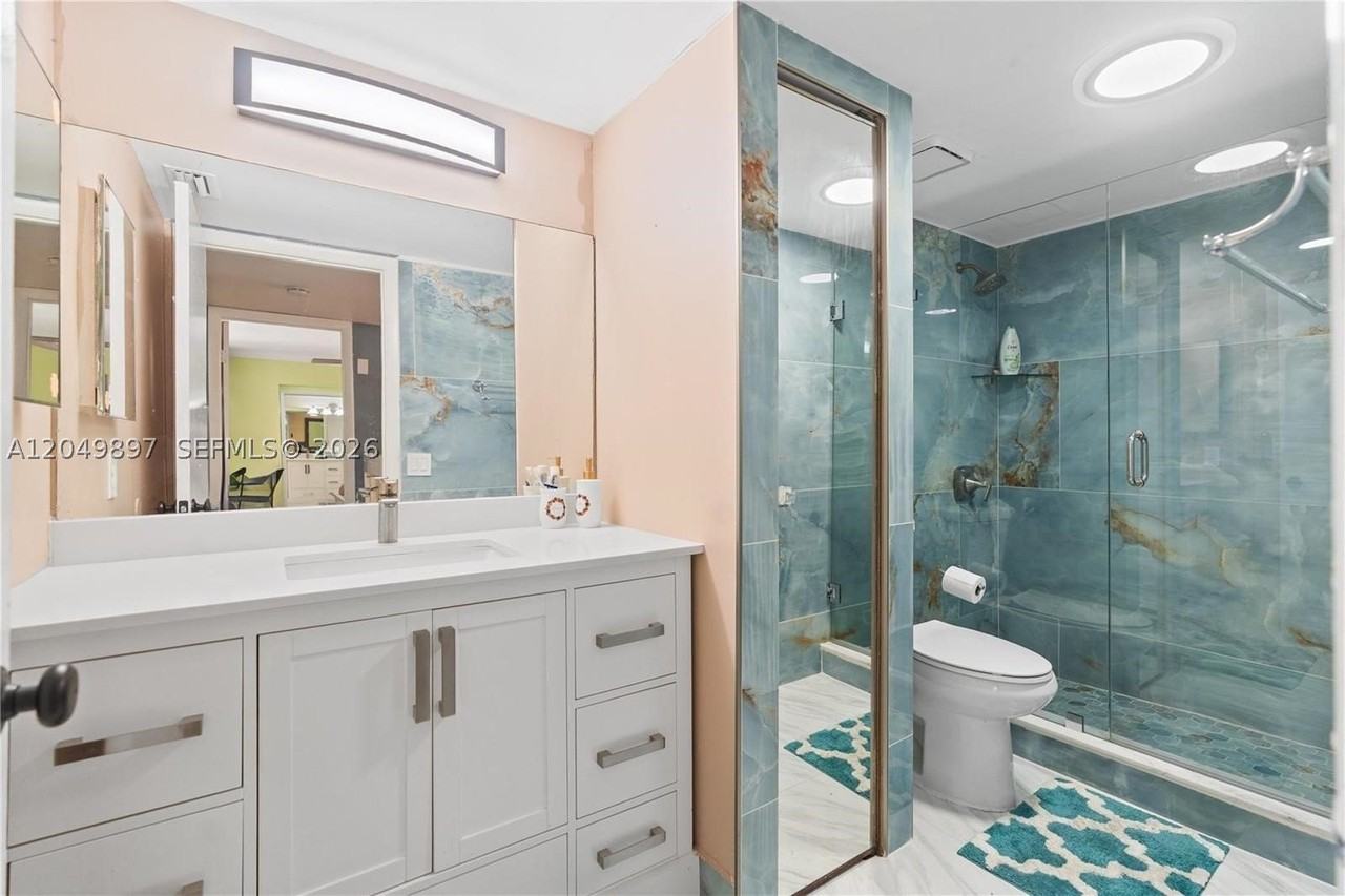 1600 Coral Ave - Photo 6 of 10