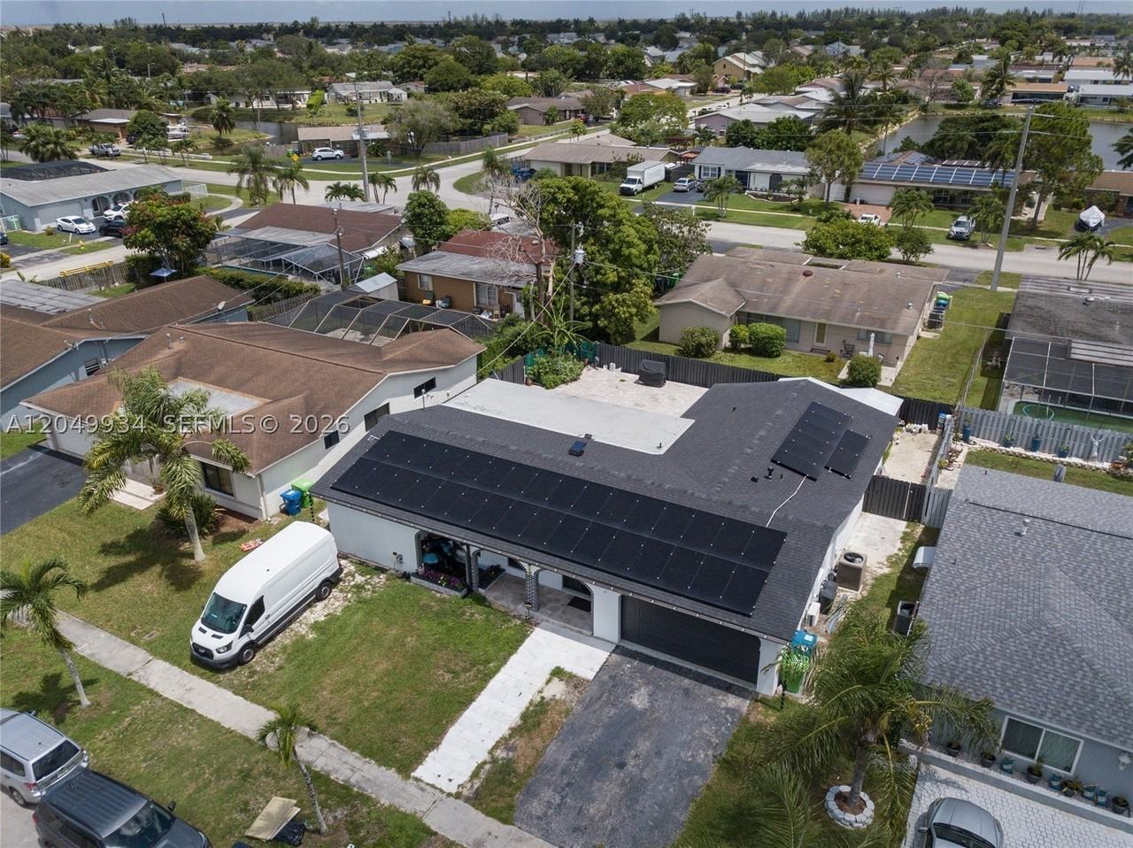 12021 Nw 29th Pl #0 - Photo 3 of 36