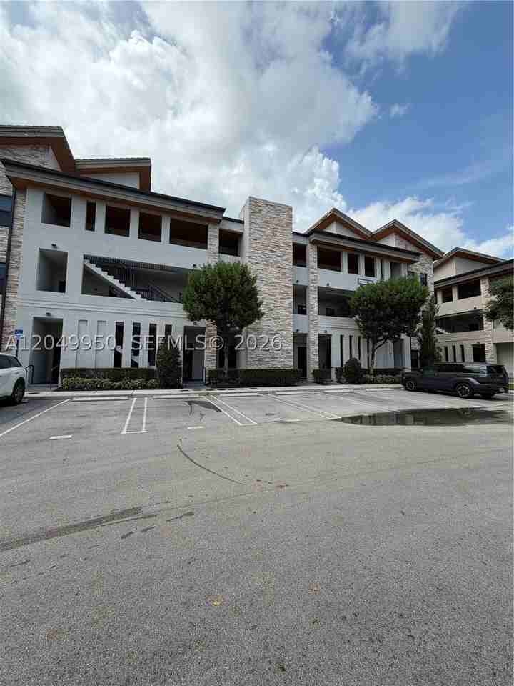 8195 Nw 104th Ave #22 - Photo 2 of 26