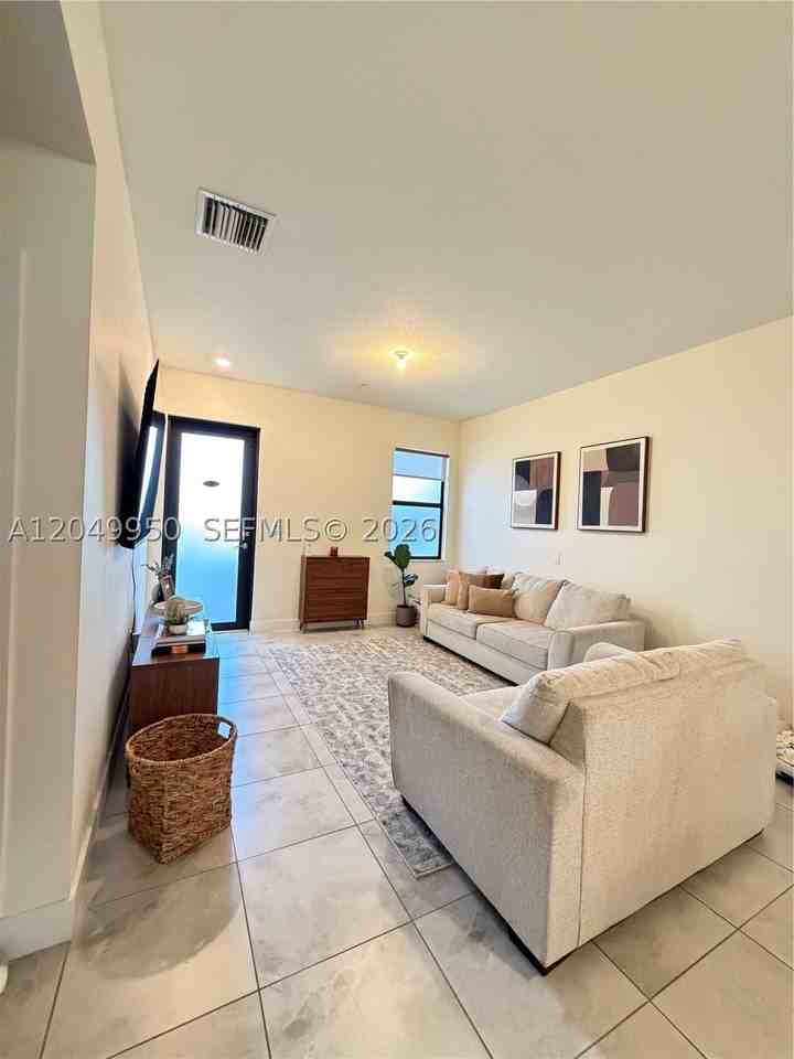 8195 Nw 104th Ave #22 - Photo 5 of 26