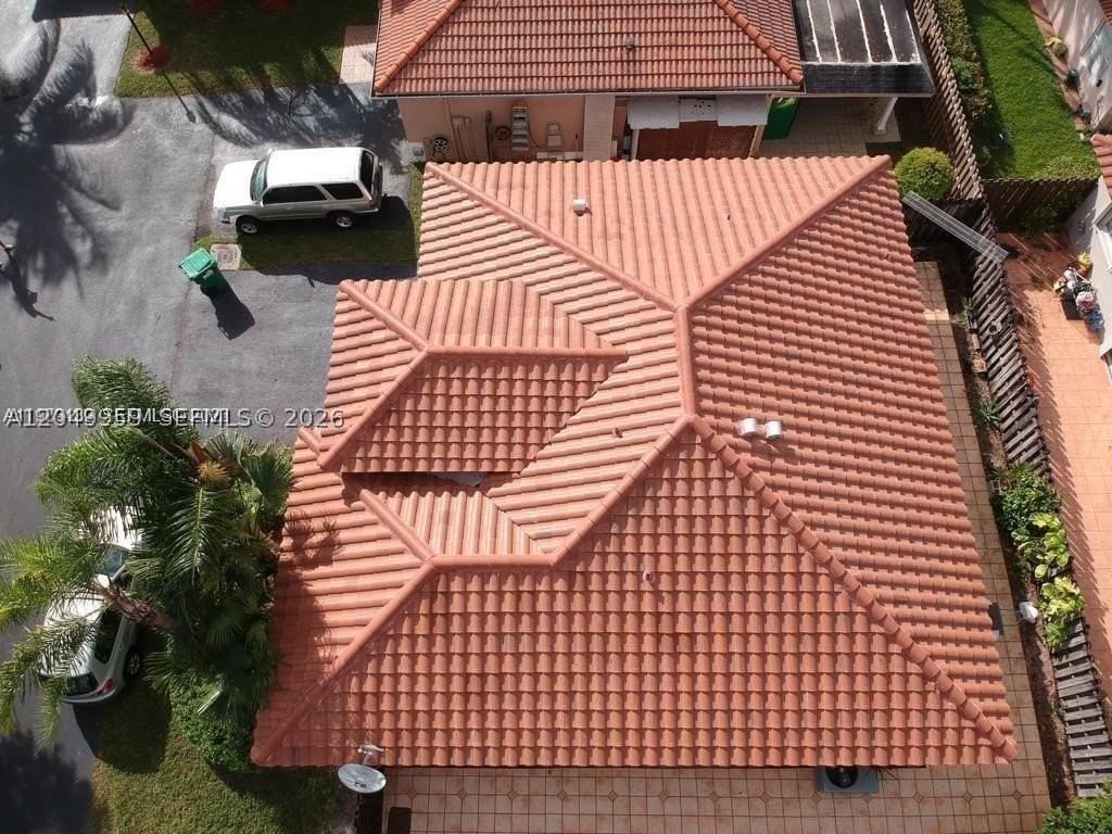 5758 Nw 97th Pl #0 - Photo 6 of 29