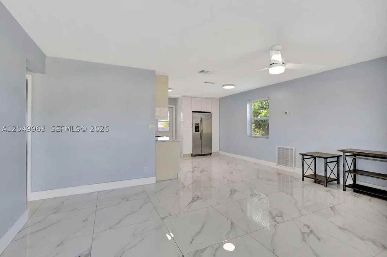 1008 Elm Rd #1 - Photo 5 of 13