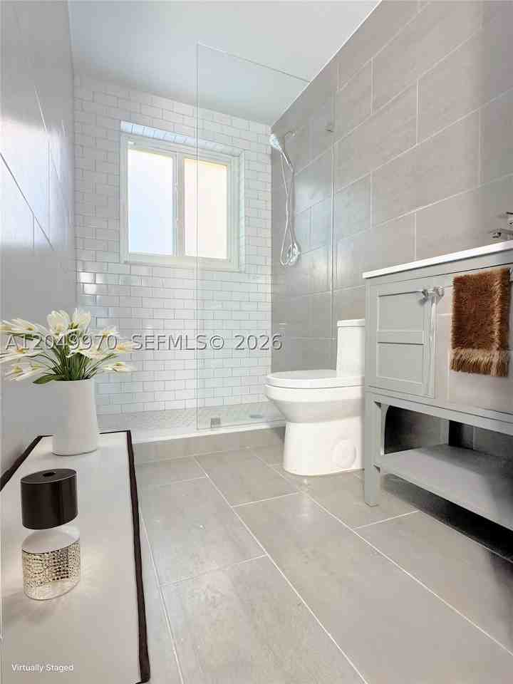 7325 Byron Ave #3 - Photo 4 of 11