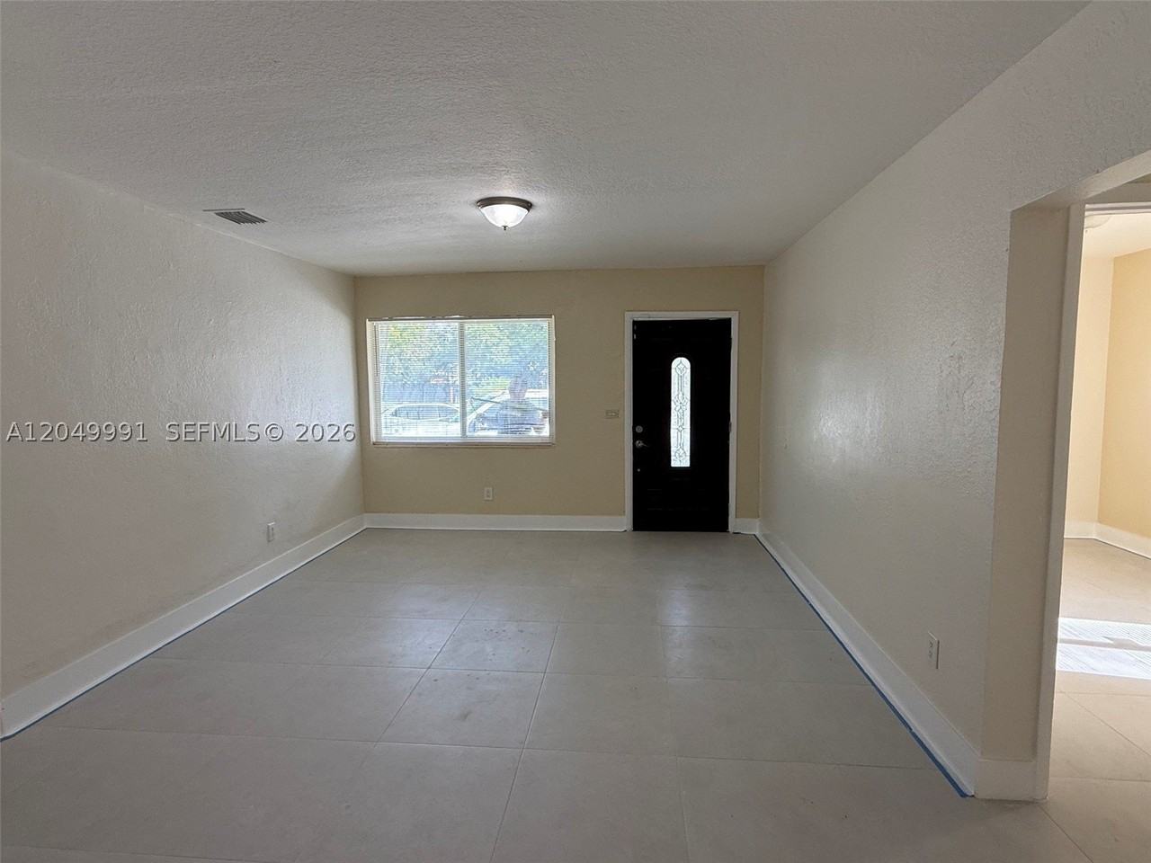 757 Nw 47th St - Photo 3 of 8