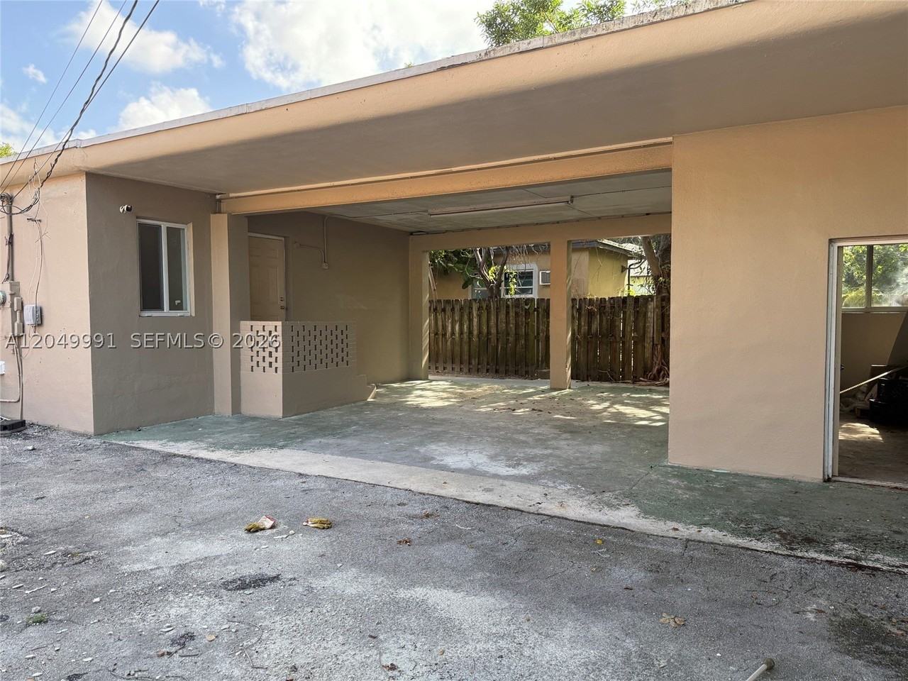 757 Nw 47th St - Photo 5 of 8